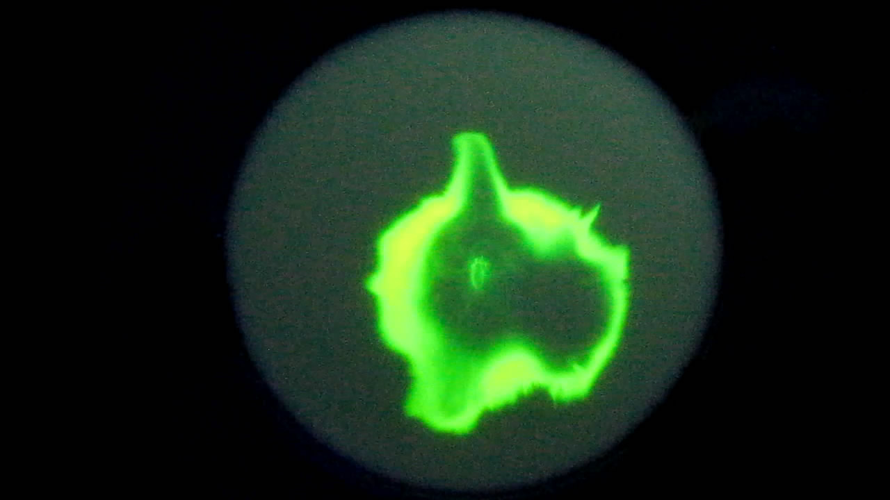 The Fluorescence of Fluorescein under UV Light on the Surface of Milk. (Surface Tension Experiments).        . (   )