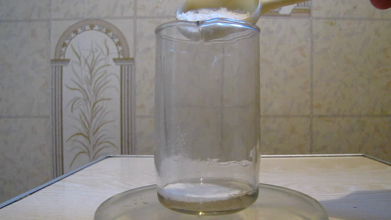     H2SO4    NaCl. Reaction of Concentrated Sulfuric Acid and Sodium Chloride