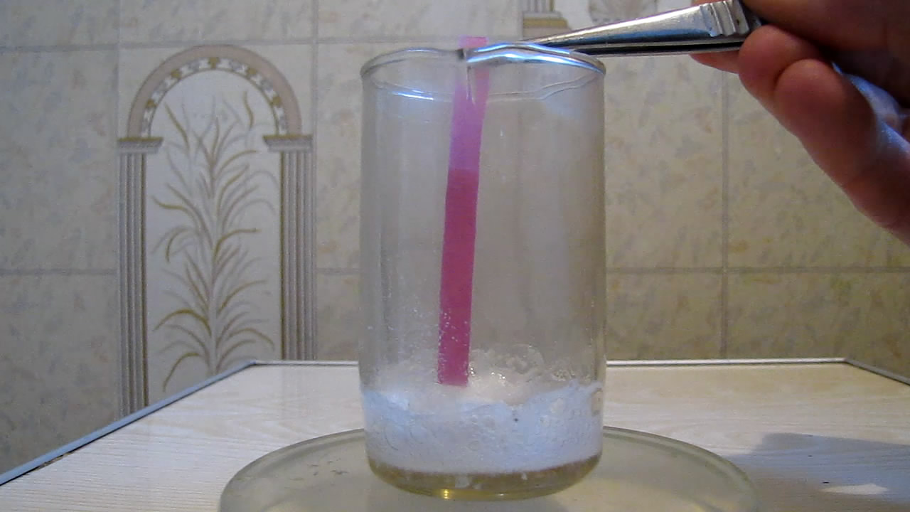     H2SO4    NaCl. Reaction of Concentrated Sulfuric Acid and Sodium Chloride