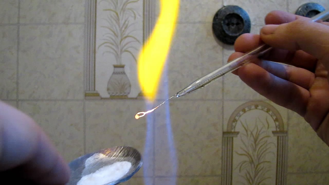  :  ( ). Borax bead tests: copper (oxidizing  flame)