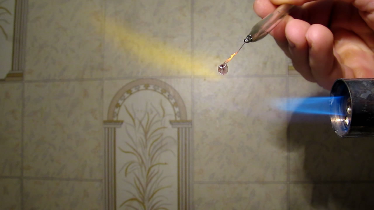  :  (KMnO4). Borax bead tests: manganese (KMnO4)