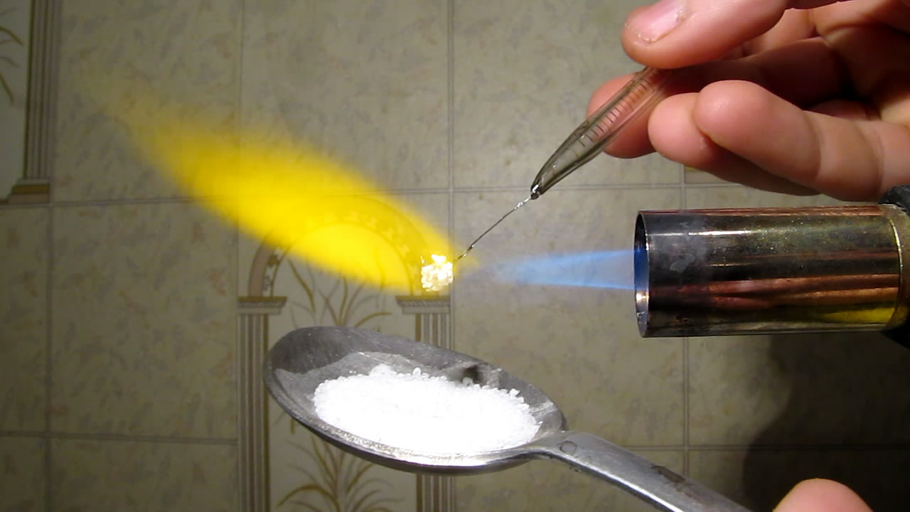  :  (KMnO4). Borax bead tests: manganese (KMnO4)