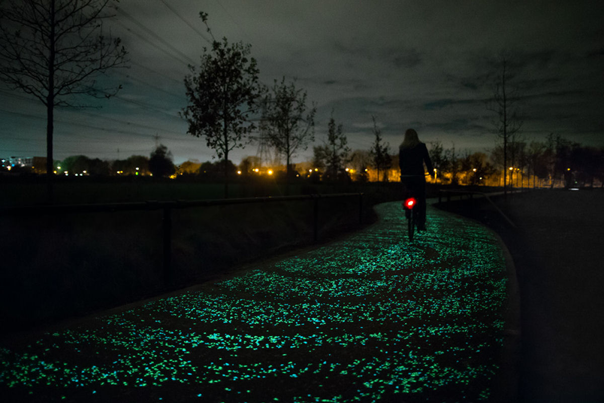     . Solar-charged bike path glows in the dark