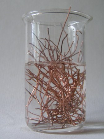 Растворяется ли медь в разбавленной серной кислоте? Does copper dissolve in dilute sulfuric acid?