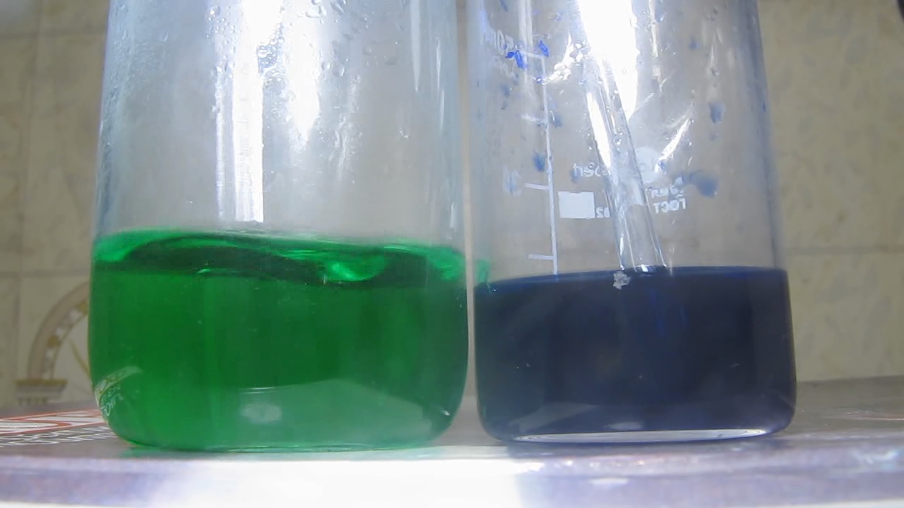 Добавим аммиак в растворы солей никеля и меди. Add ammonia to solutions of nickel and copper salts
