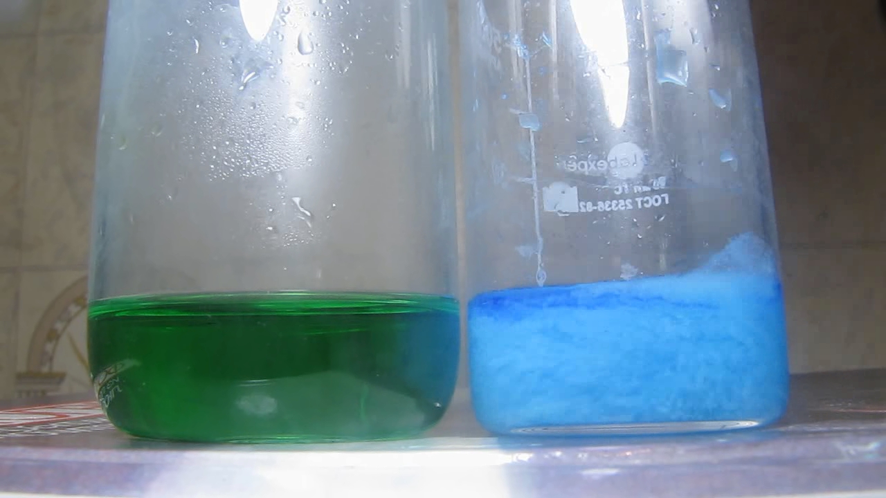 Добавим аммиак в растворы солей никеля и меди. Add ammonia to solutions of nickel and copper salts