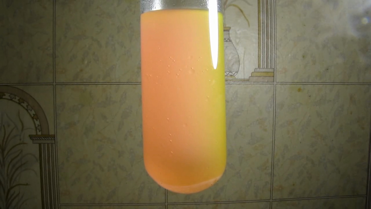 Sunflower oil, alcohol, rhodamine and dichroism