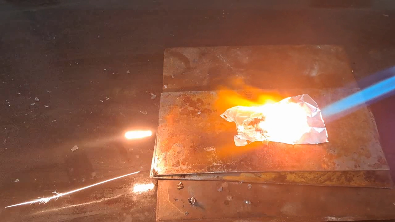 Combustion of zirconium metal