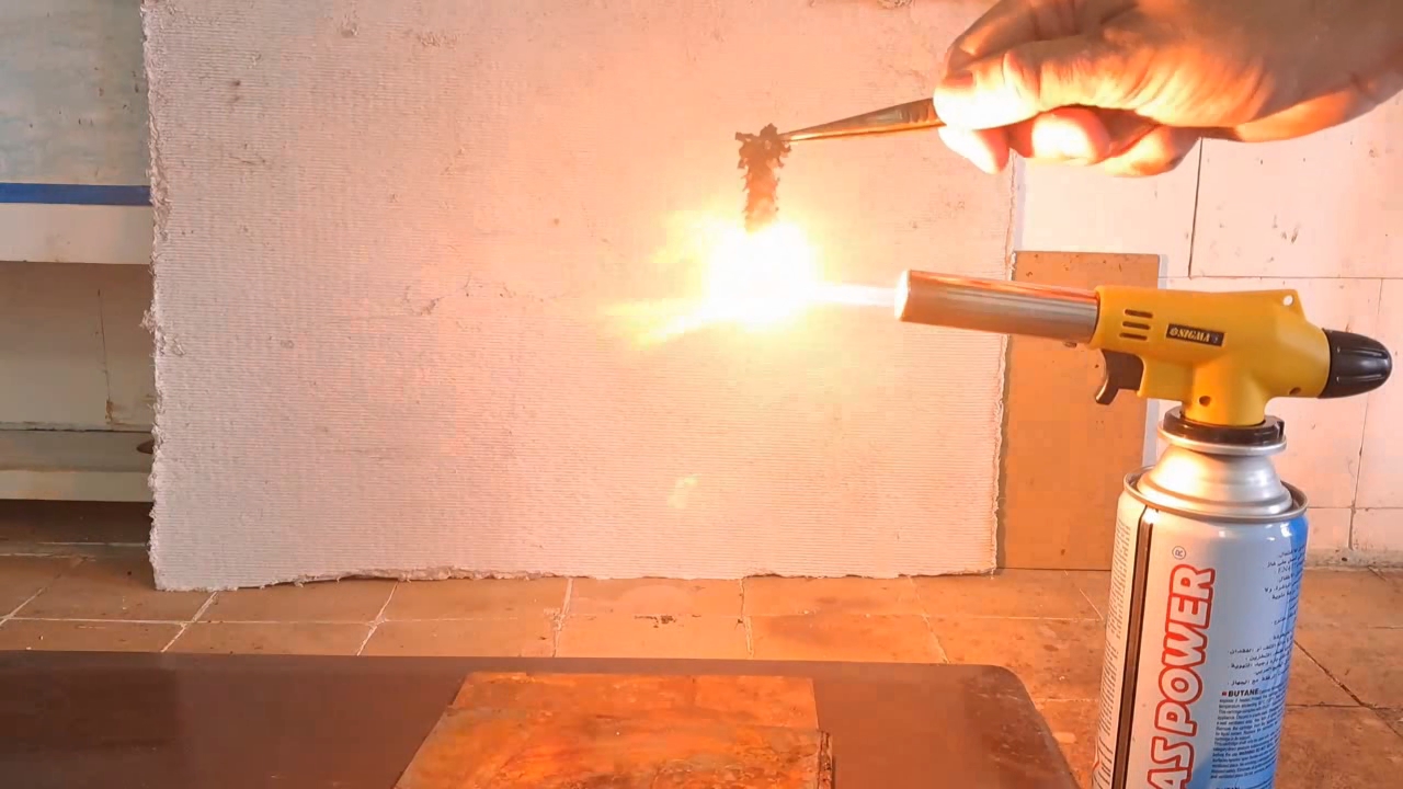 Combustion of zirconium metal
