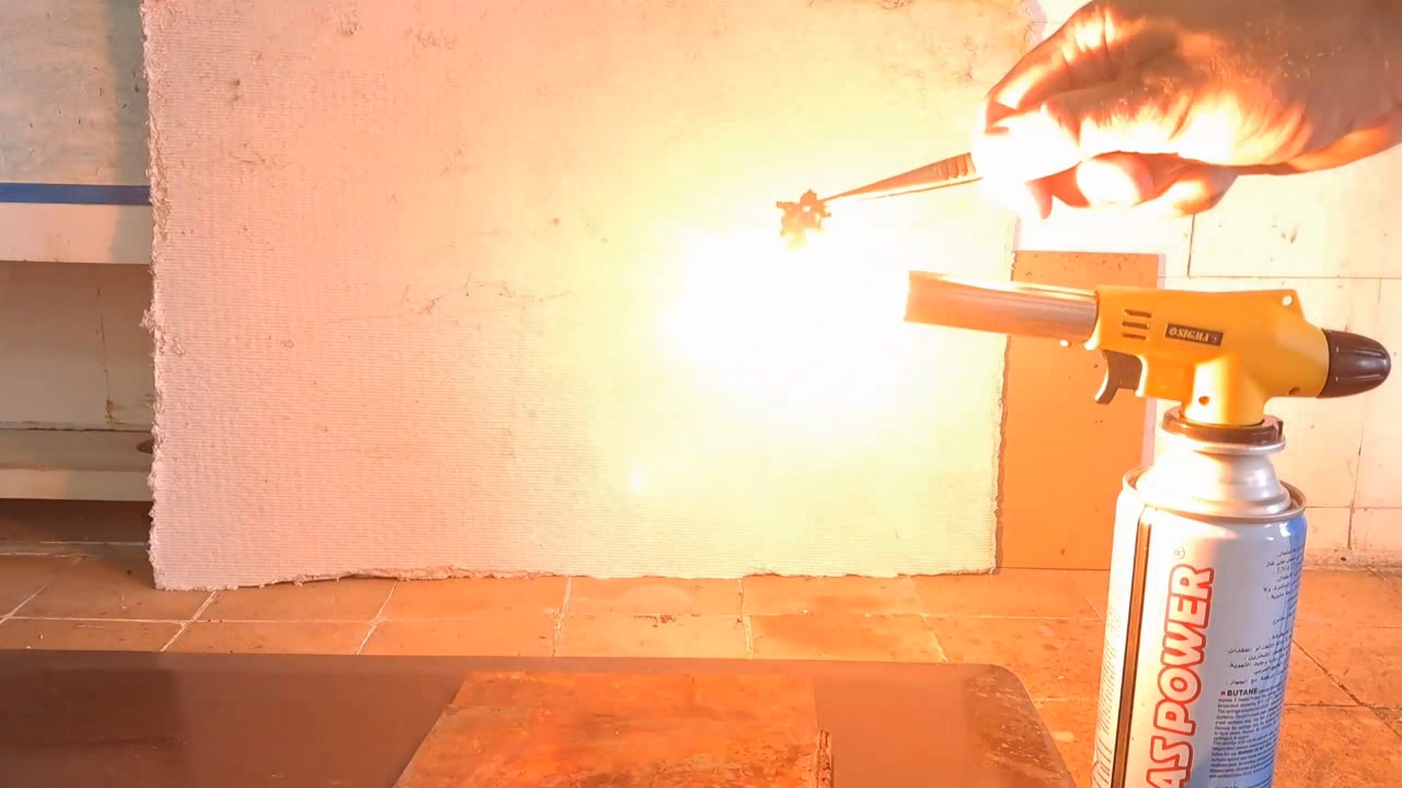Combustion of zirconium metal