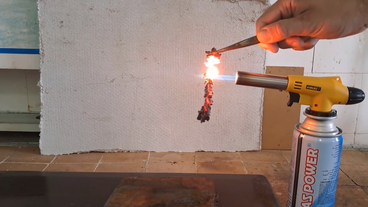 Combustion of zirconium metal