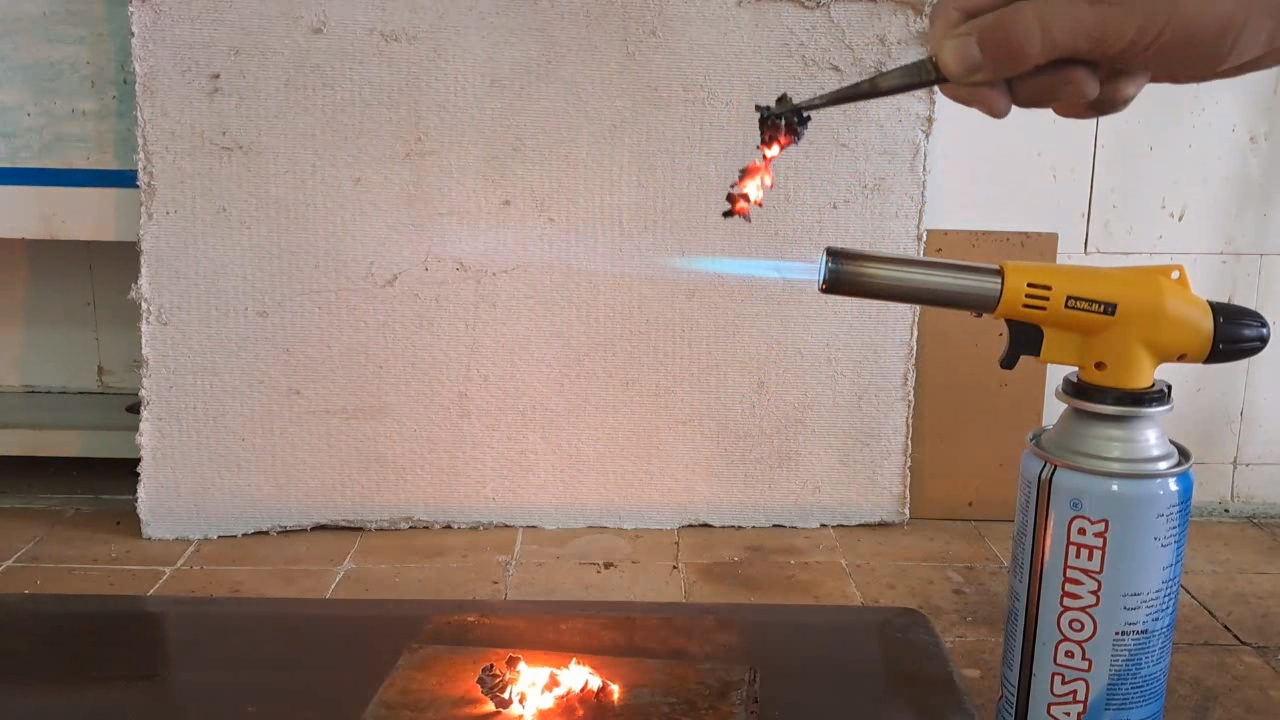 Combustion of zirconium metal