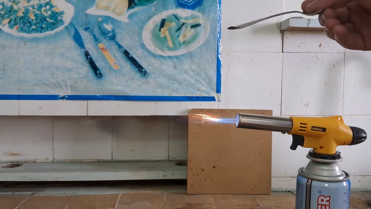 Combustion of zirconium metal