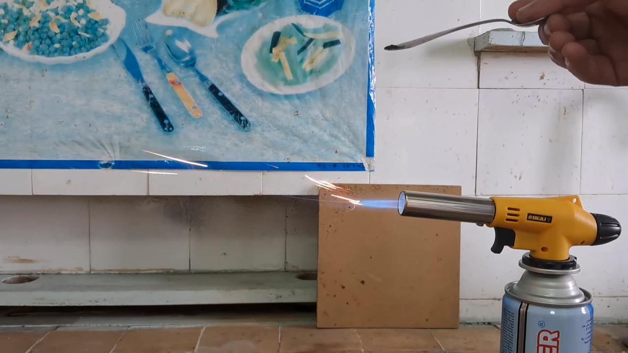 Combustion of zirconium metal