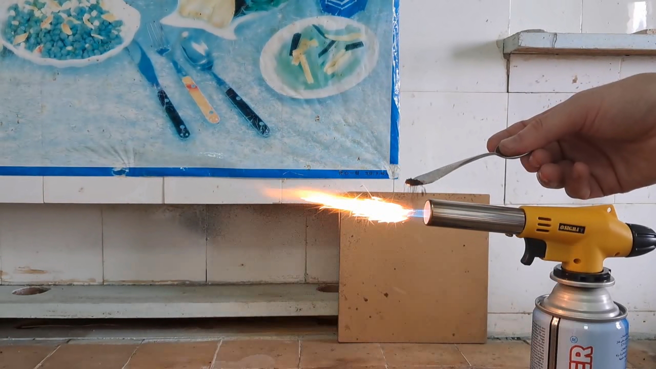 Combustion of zirconium metal
