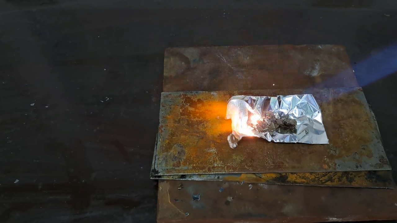 Combustion of zirconium metal