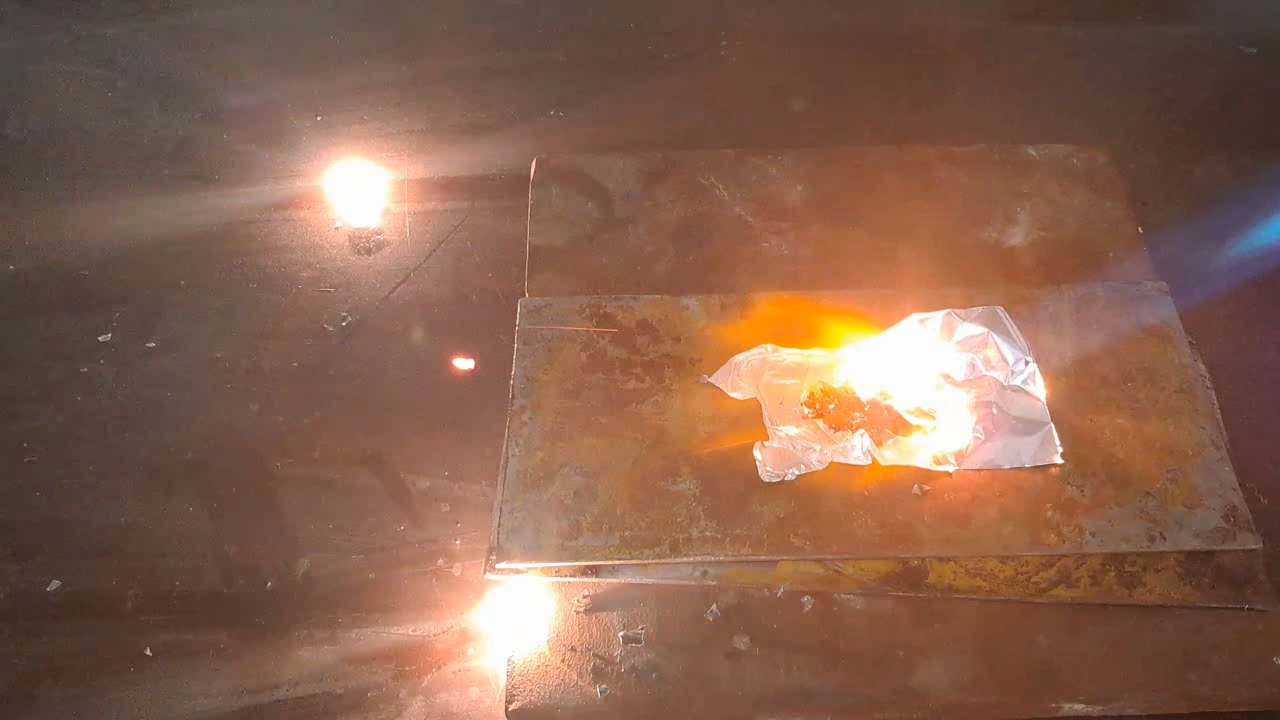 Combustion of zirconium metal