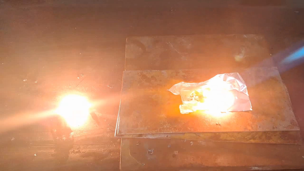 Combustion of zirconium metal