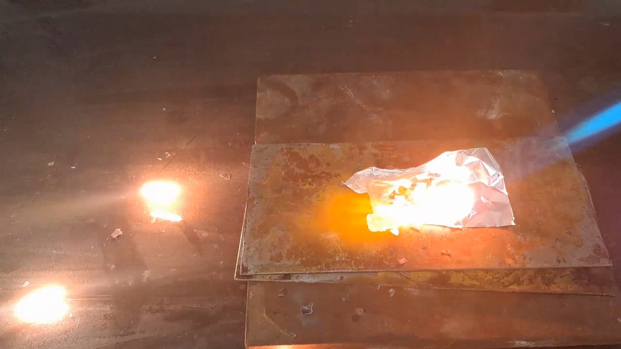 Combustion of zirconium metal