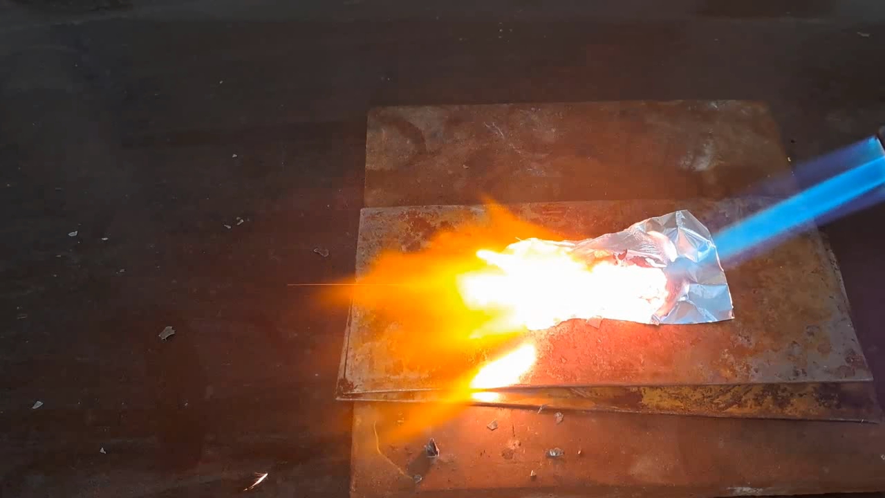 Combustion of zirconium metal