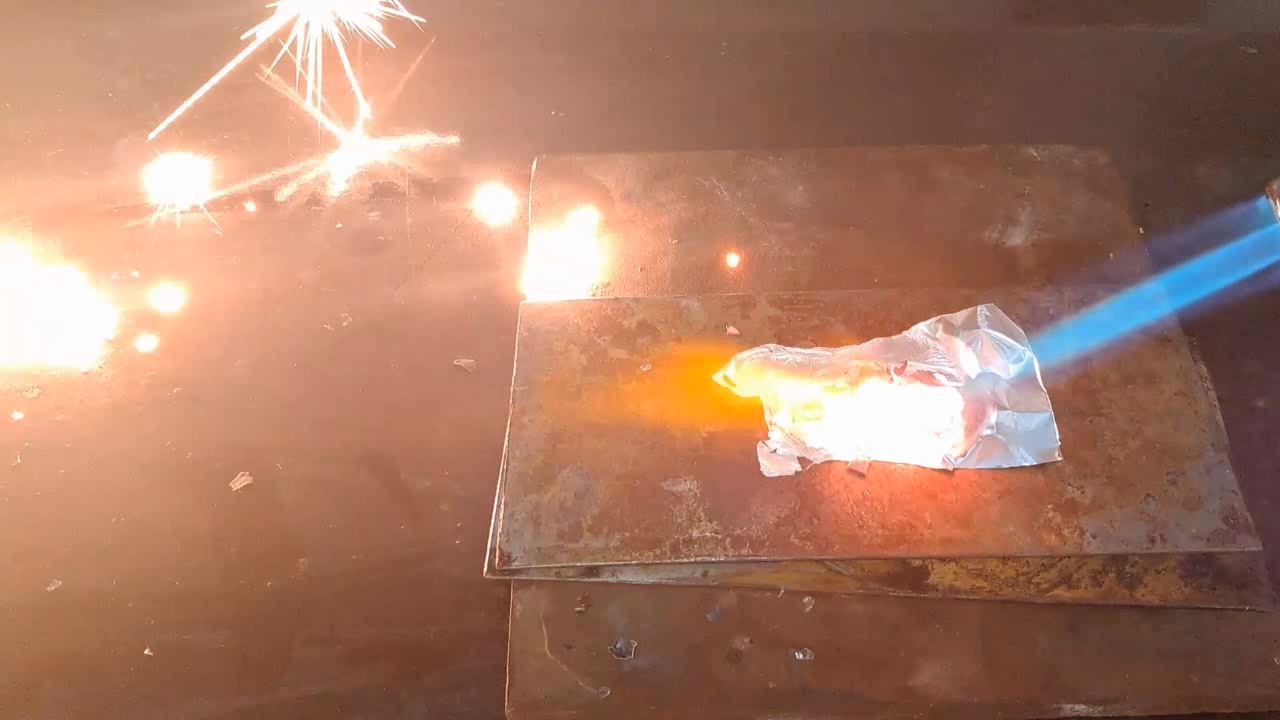 Combustion of zirconium metal