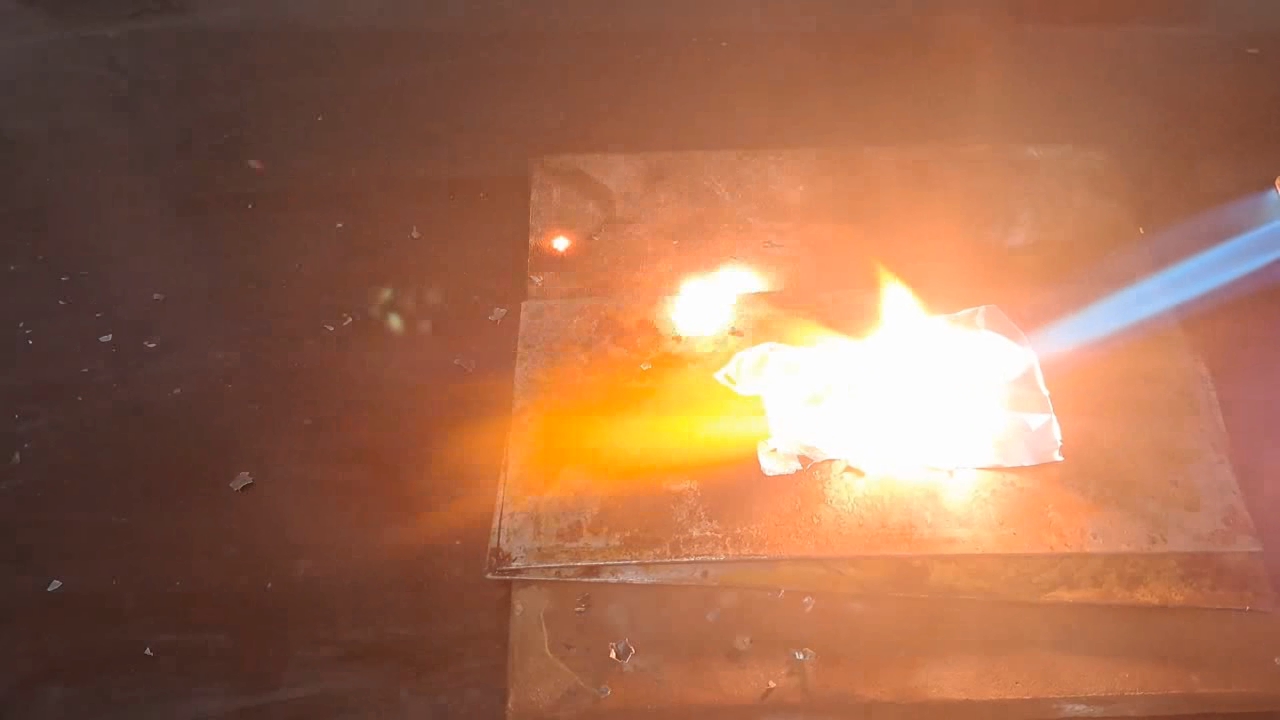 Combustion of zirconium metal