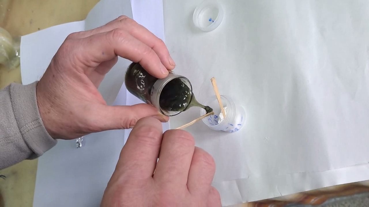 Lead(II) Thiocyanate, Potassium Chlorate and Electric Current