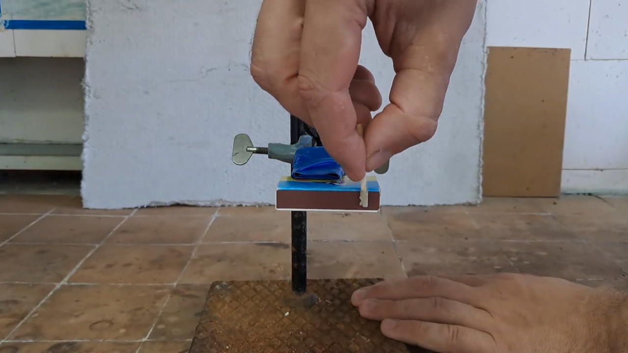 Lead(II) Thiocyanate and Potassium Chlorate: Homemade Matches