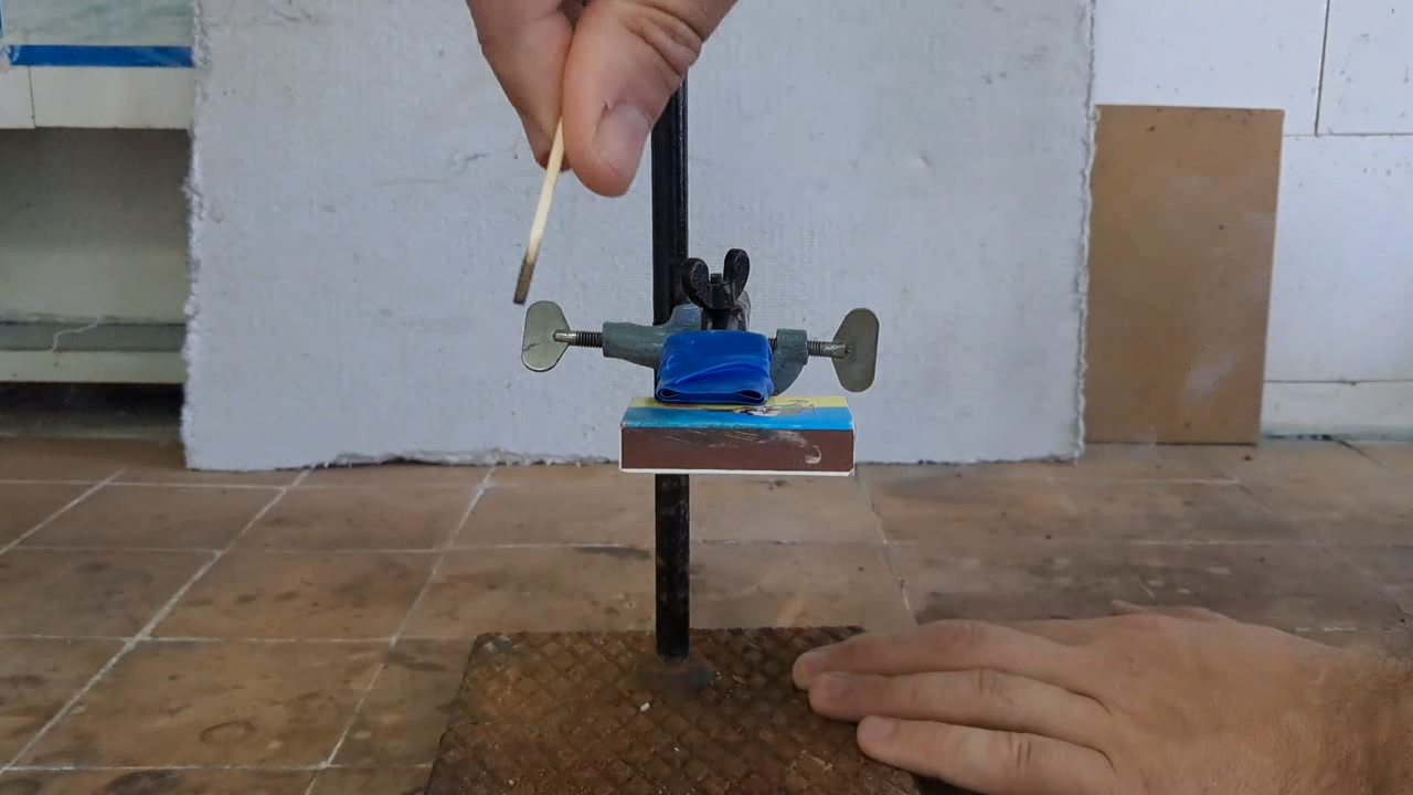 Lead(II) Thiocyanate and Potassium Chlorate: Homemade Matches