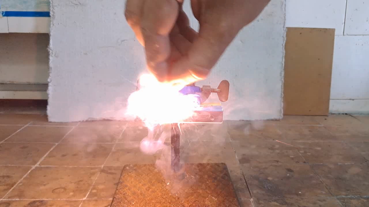 Lead(II) Thiocyanate and Potassium Chlorate: Homemade Matches