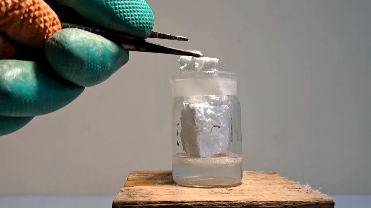 Dissolving Expanded Polystyrene in Methylene Chloride
