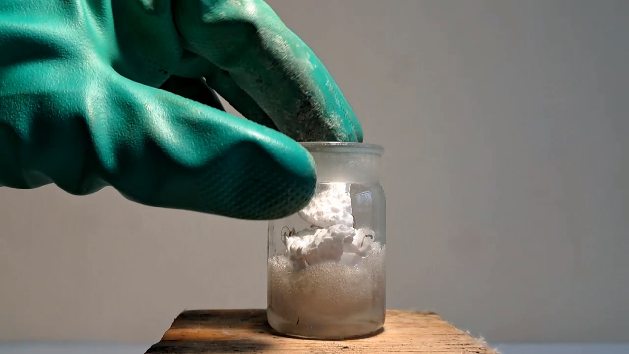 Dissolving Expanded Polystyrene in Methylene Chloride