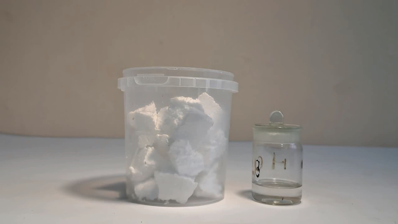 Dissolving Expanded Polystyrene in Methylene Chloride