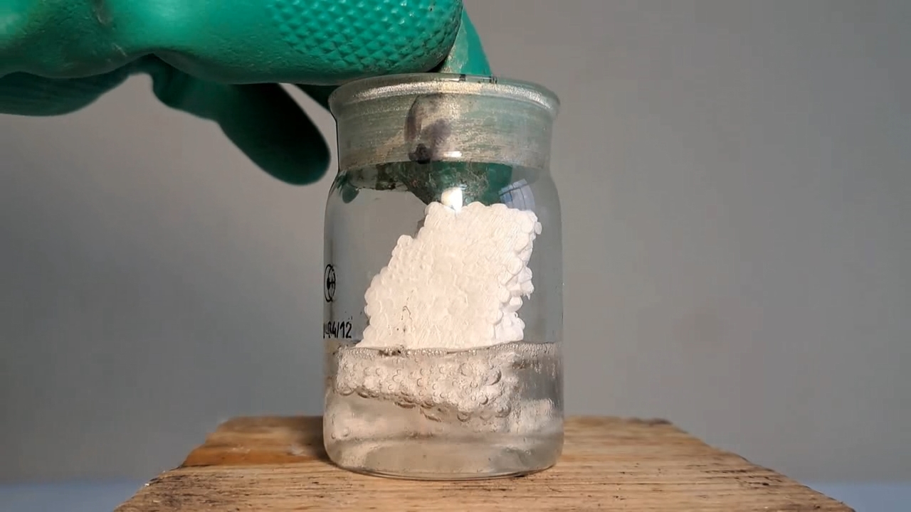 Dissolving Expanded Polystyrene in Tetrahydrofuran