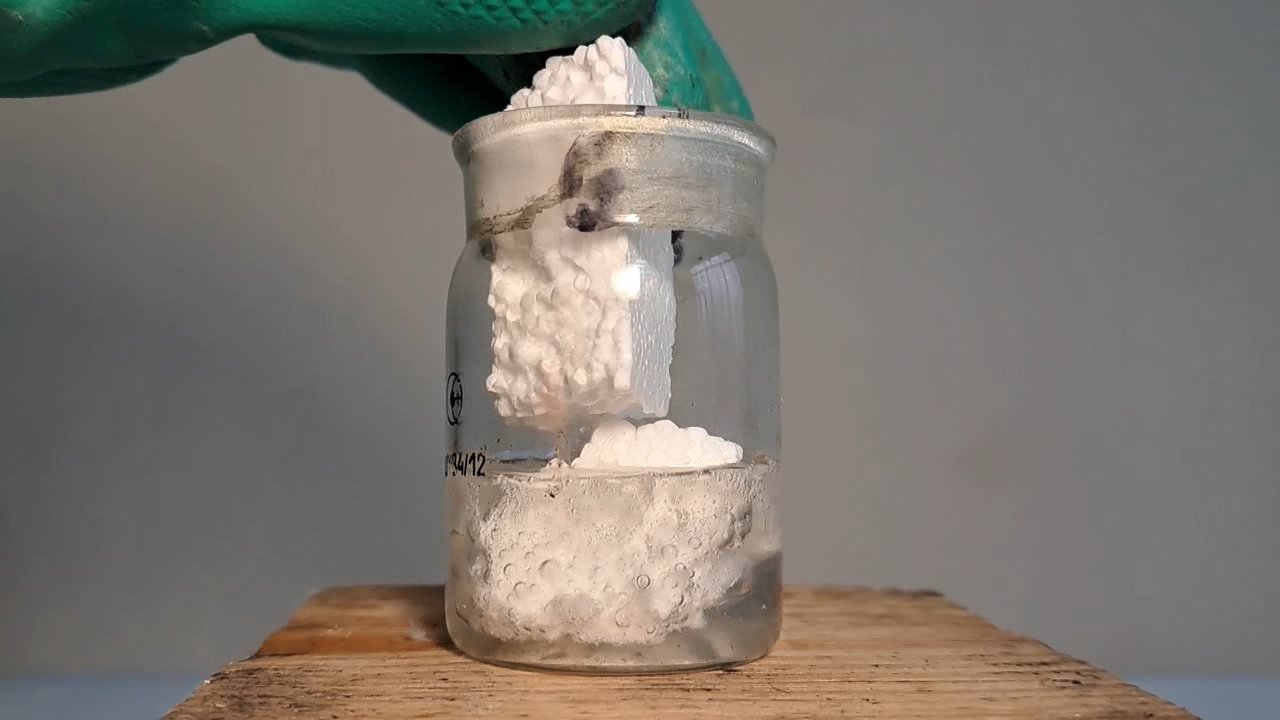 Dissolving Expanded Polystyrene in Tetrahydrofuran