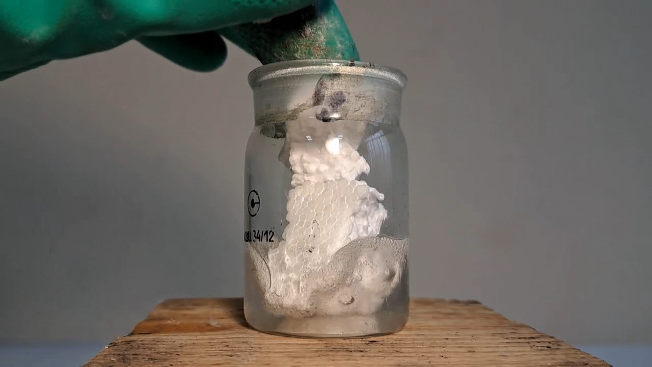 Dissolving Expanded Polystyrene in Tetrahydrofuran