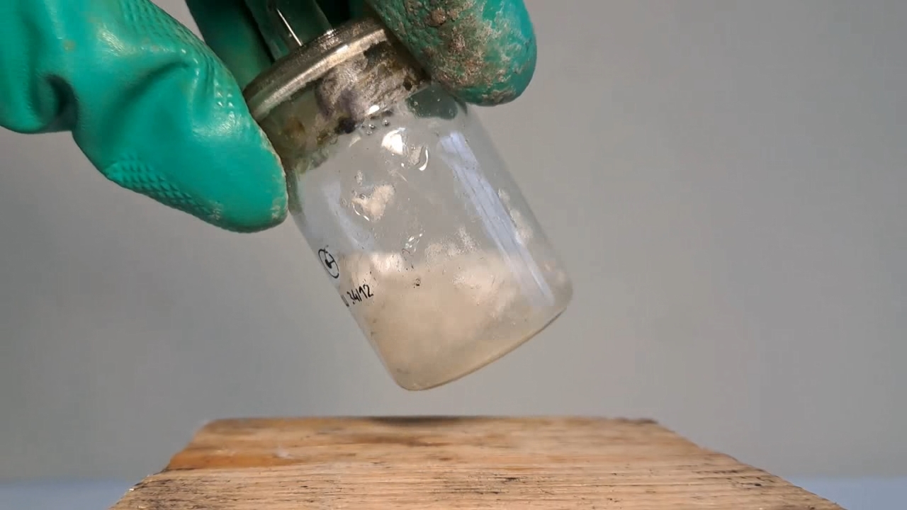 Dissolving Expanded Polystyrene in Tetrahydrofuran