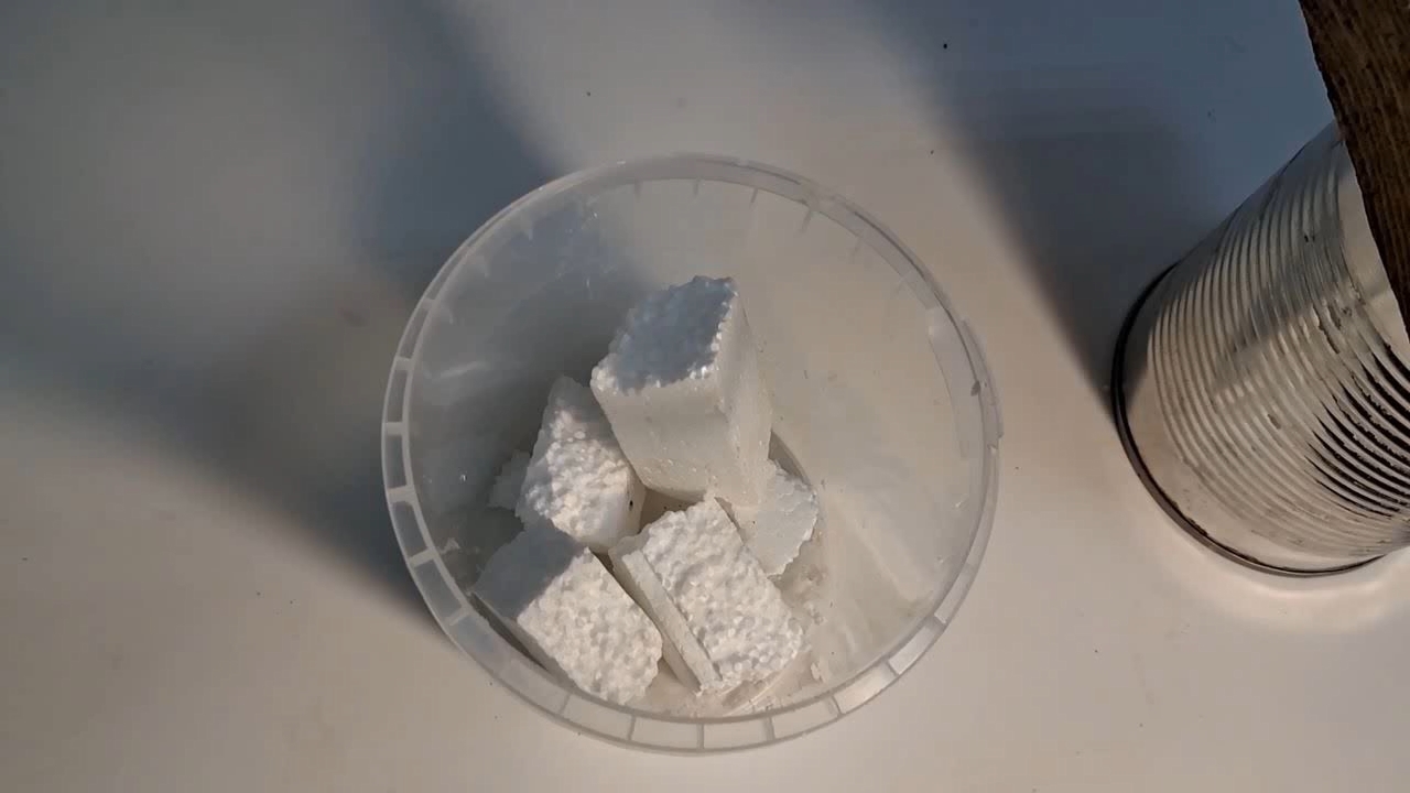 Dissolving Expanded Polystyrene in Tetrahydrofuran