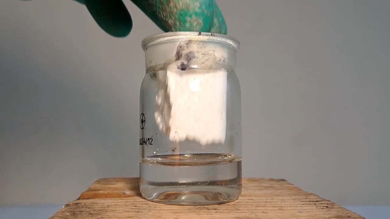 Dissolving Expanded Polystyrene in Tetrahydrofuran