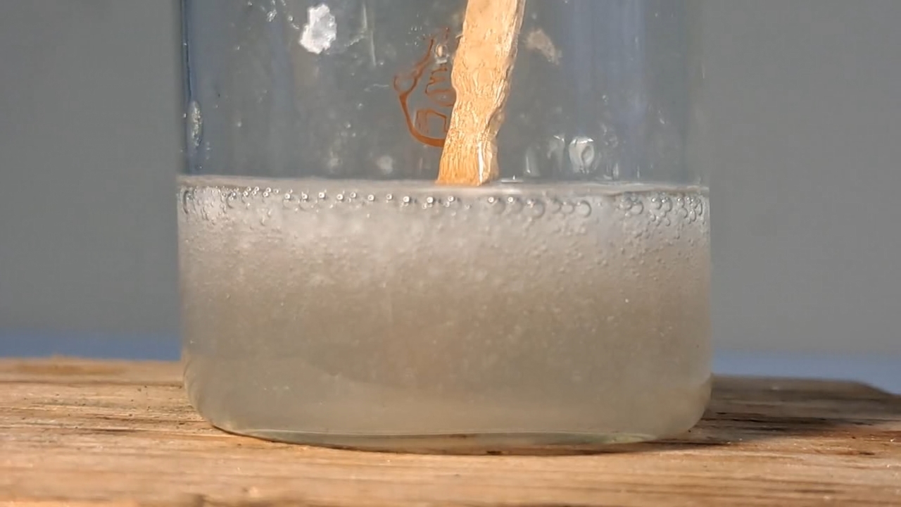 Dissolving Expanded Polystyrene in Ethyl Acetate