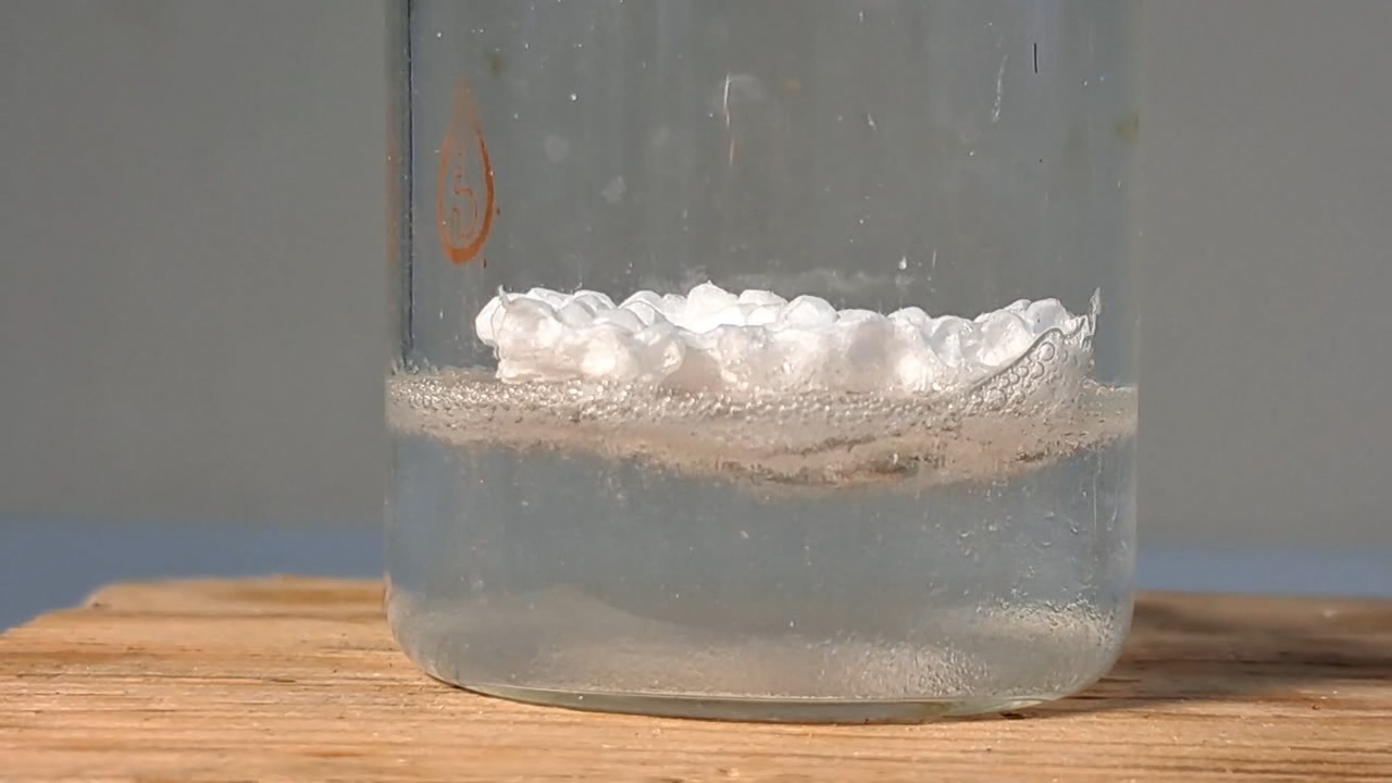 Dissolving Expanded Polystyrene in Ethyl Acetate