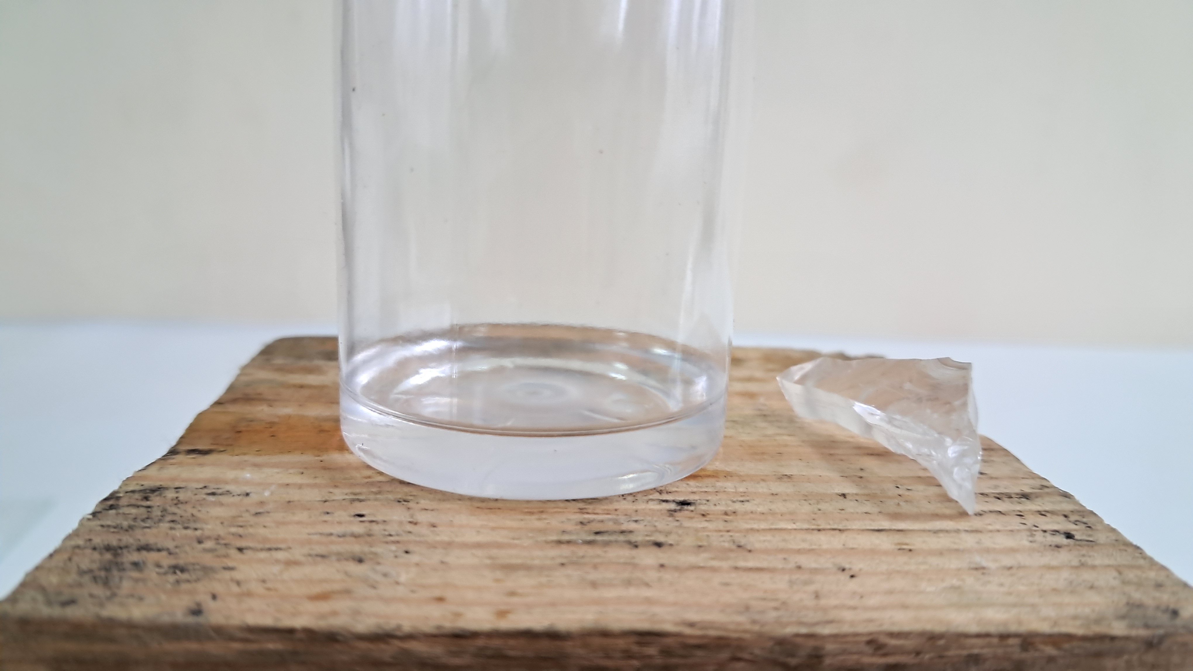 Dissolving Polymethyl Methacrylate (PMMA) in Methylene Chloride