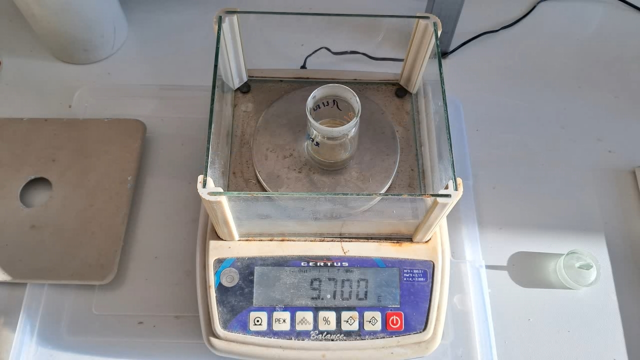 New Year's Day in the Laboratory. Dissolving Polystyrene in Dimethylformamide