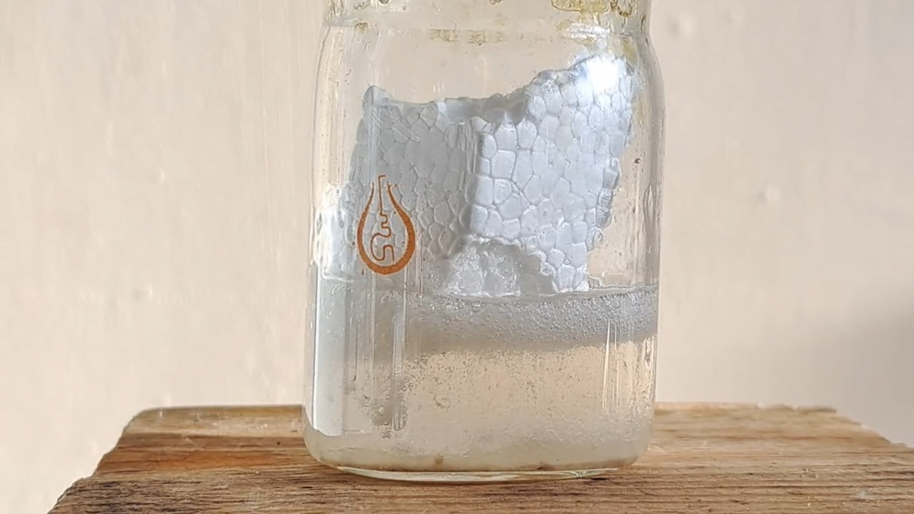 Dissolving Expanded Polystyrene in Ethyl Acetate