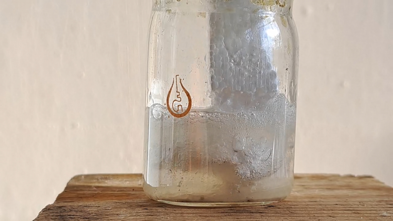 Dissolving Expanded Polystyrene in Ethyl Acetate