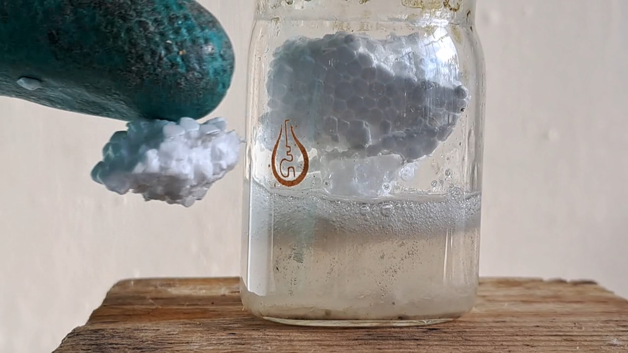 Dissolving Expanded Polystyrene in Ethyl Acetate