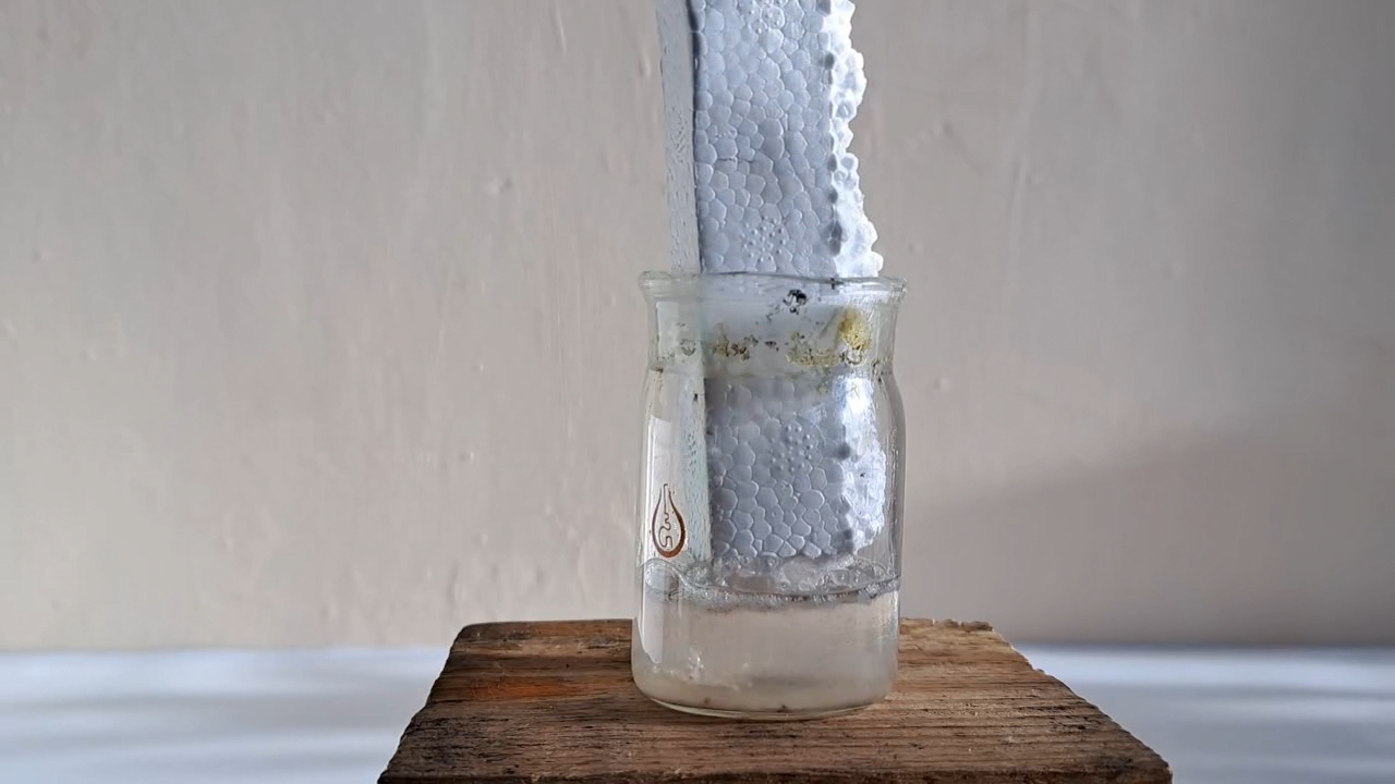 Dissolving Expanded Polystyrene in Ethyl Acetate