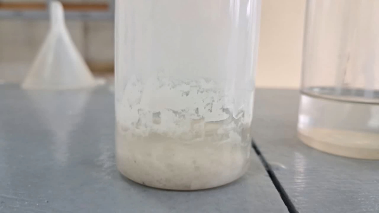 Dissolving Polystyrene in Mixed Solvents. Methyl Acetate Precipitates Polystyrene from Solution in Ethyl Acetate
