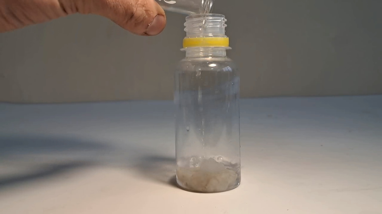 Dissolving Polystyrene in Mixed Solvents. Methyl Acetate Precipitates Polystyrene from Solution in Ethyl Acetate