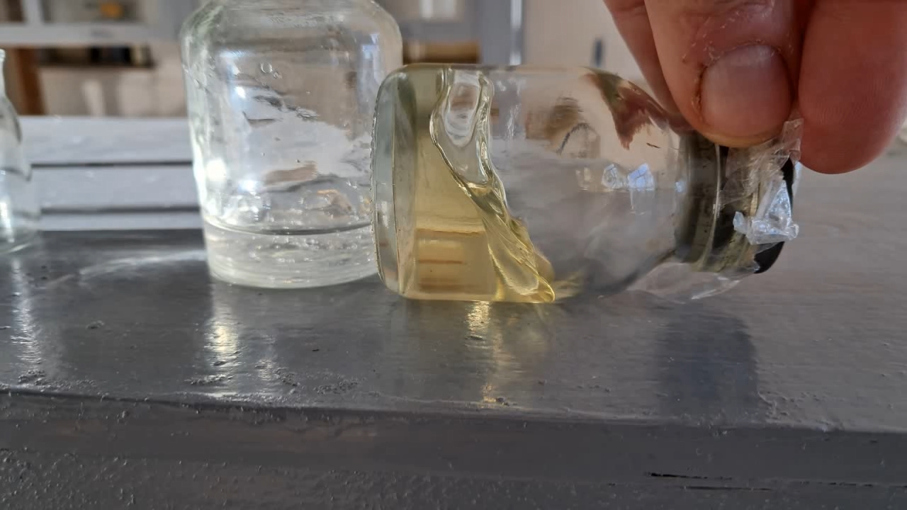 Dissolving Polymethyl Methacrylate (PMMA) in Tetrahydrofuran and Surrogate Acetone